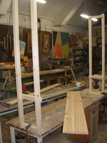 begin van de barkast met staanders